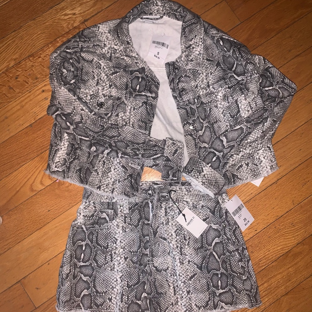 Jean jacket - Picture 2 of 2